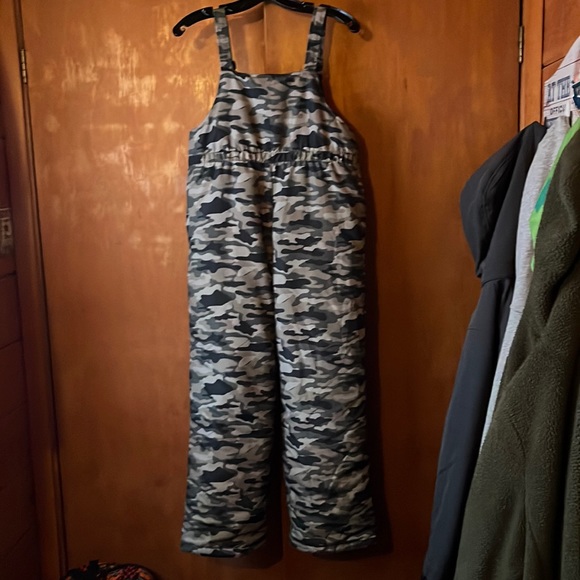 Boys camouflage snow pants - Picture 2 of 2